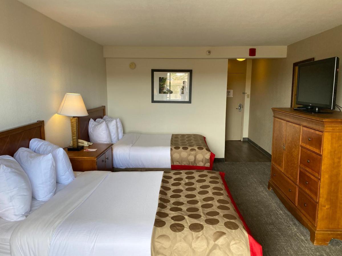 מלון Ramada By Wyndham Albuquerque Midtown מראה חיצוני תמונה
