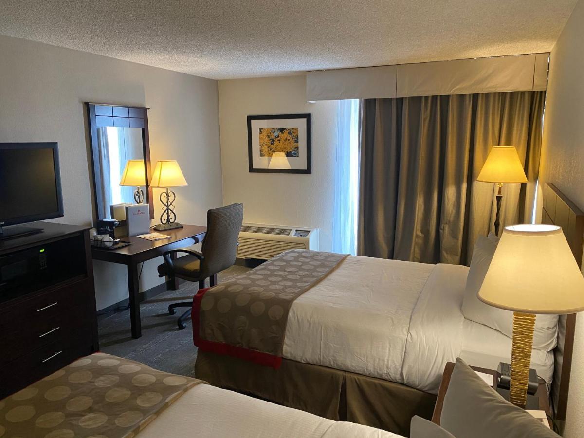 מלון Ramada By Wyndham Albuquerque Midtown מראה חיצוני תמונה