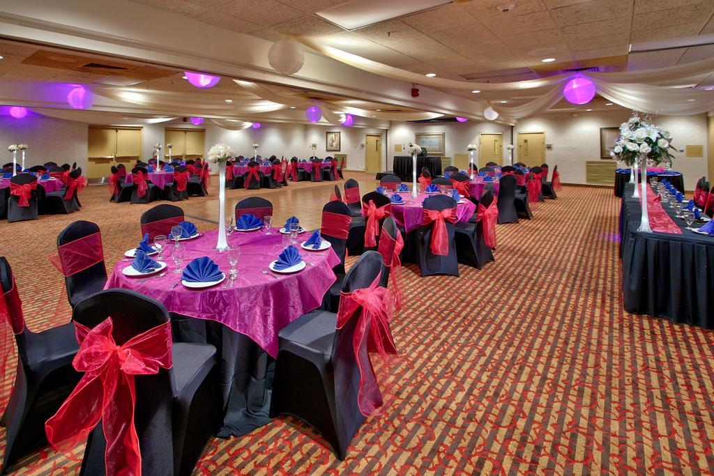 מלון Ramada By Wyndham Albuquerque Midtown מראה חיצוני תמונה