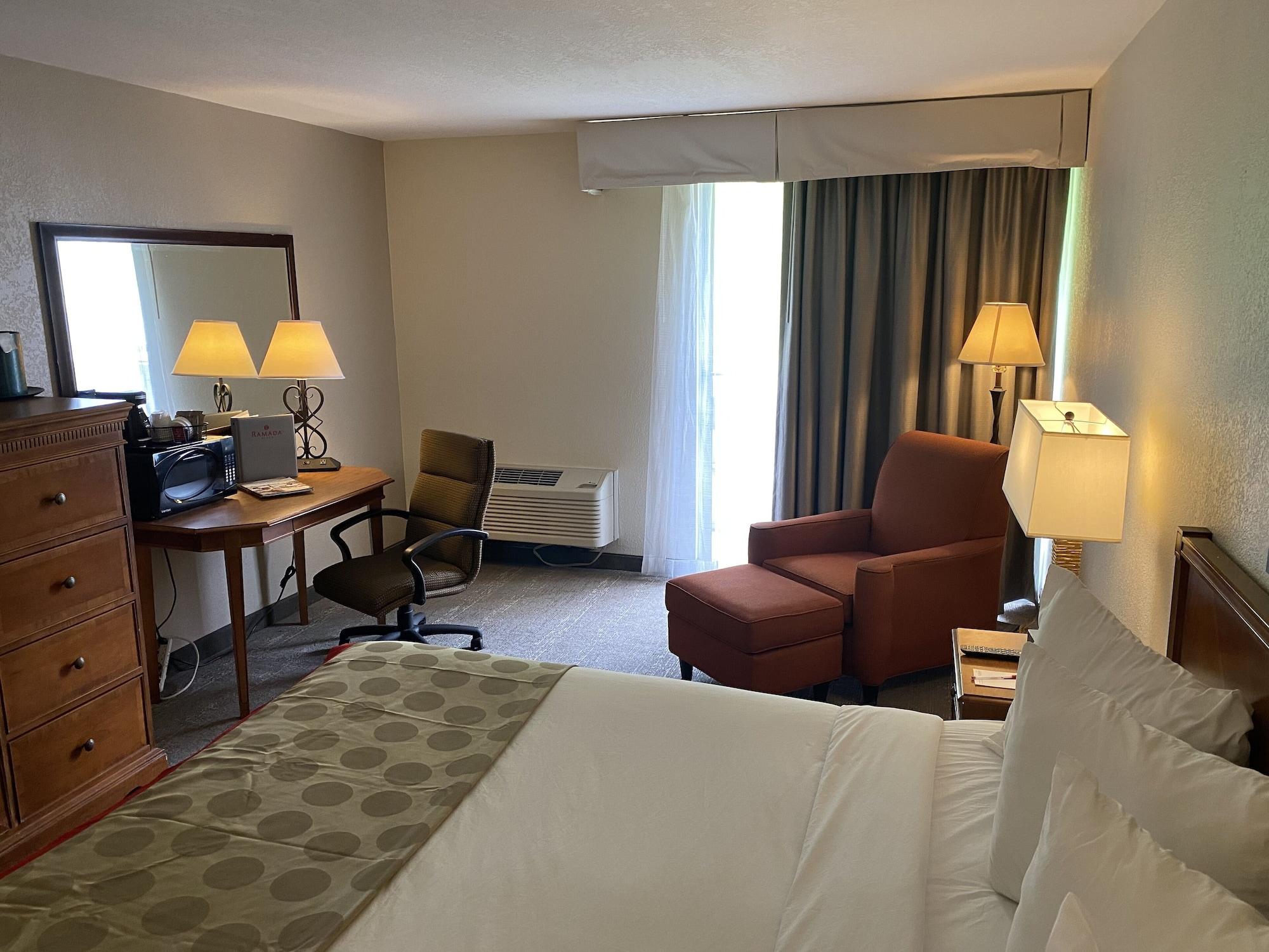 מלון Ramada By Wyndham Albuquerque Midtown מראה חיצוני תמונה