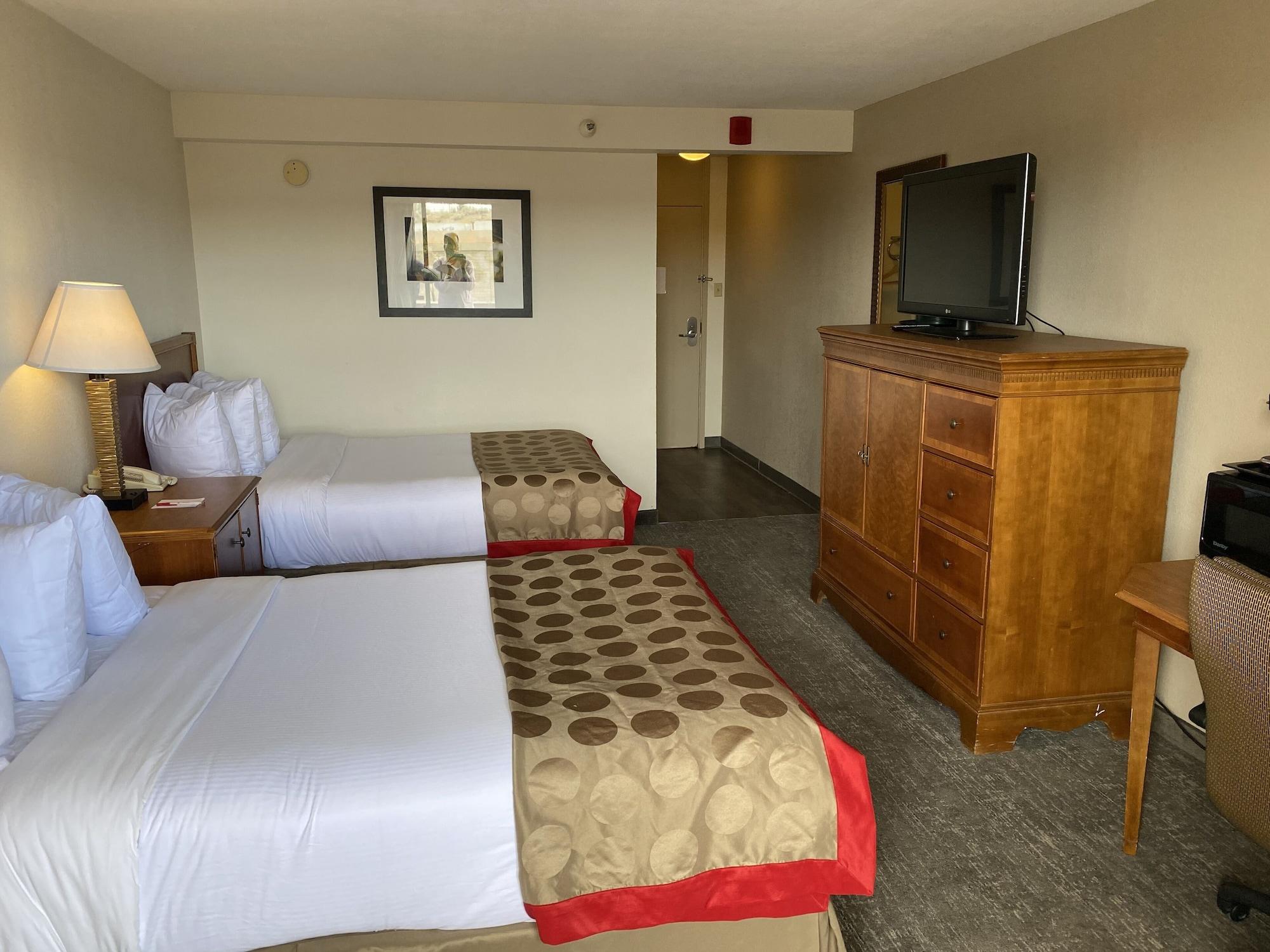 מלון Ramada By Wyndham Albuquerque Midtown מראה חיצוני תמונה