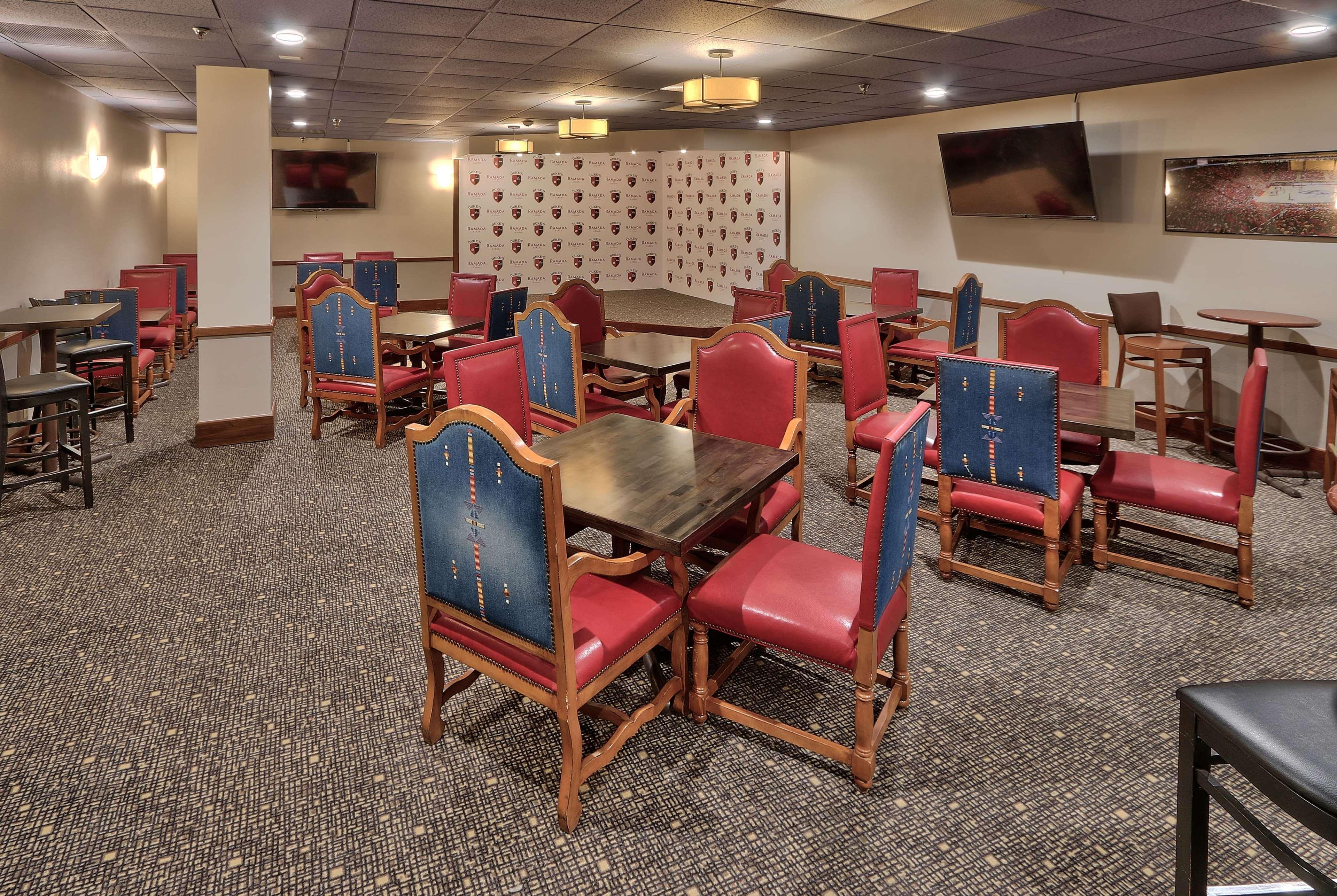 מלון Ramada By Wyndham Albuquerque Midtown מראה חיצוני תמונה