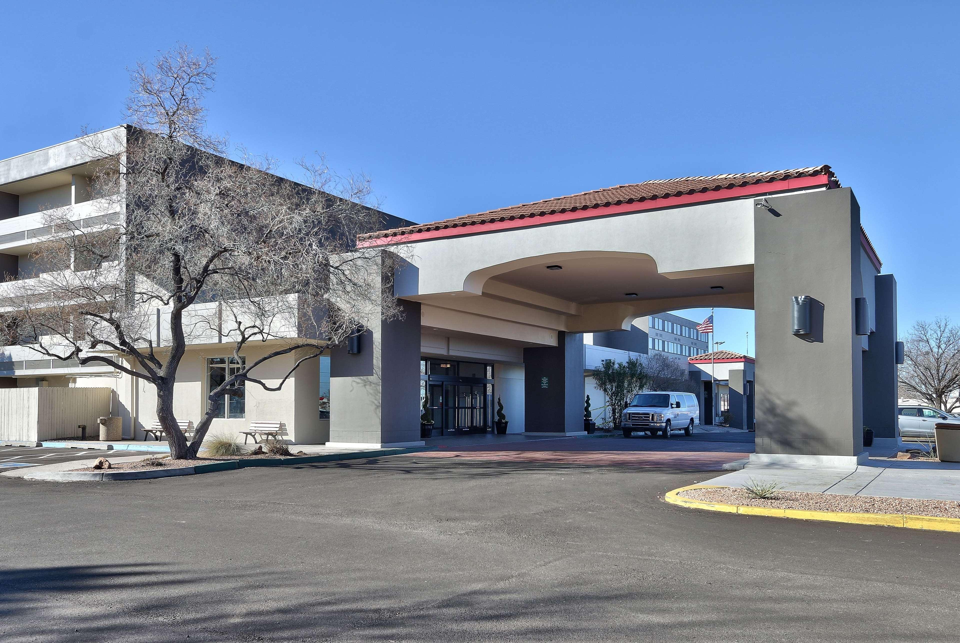 מלון Ramada By Wyndham Albuquerque Midtown מראה חיצוני תמונה