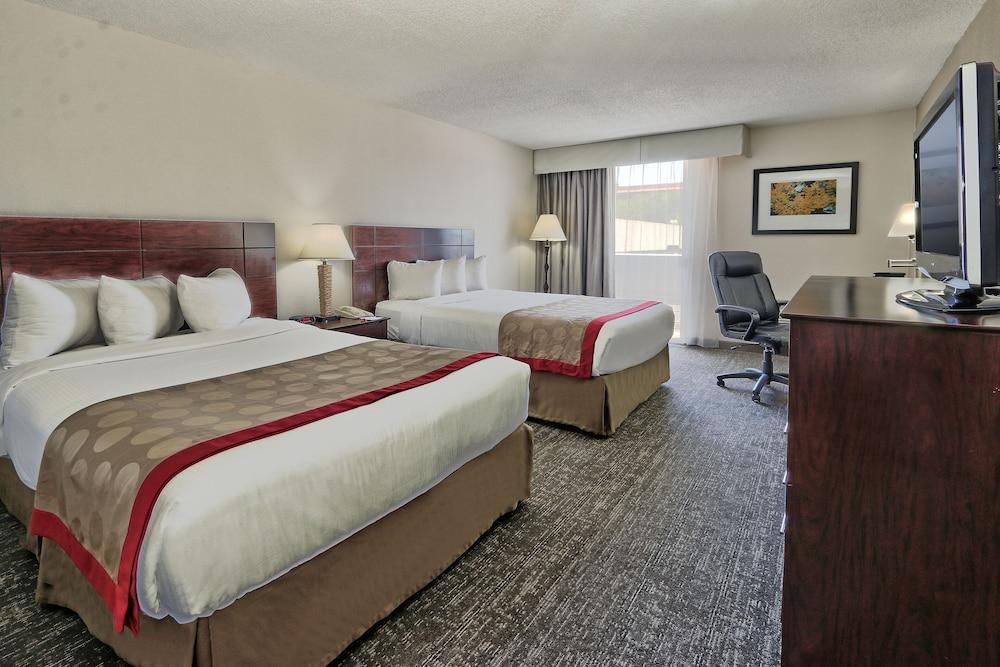 מלון Ramada By Wyndham Albuquerque Midtown מראה חיצוני תמונה