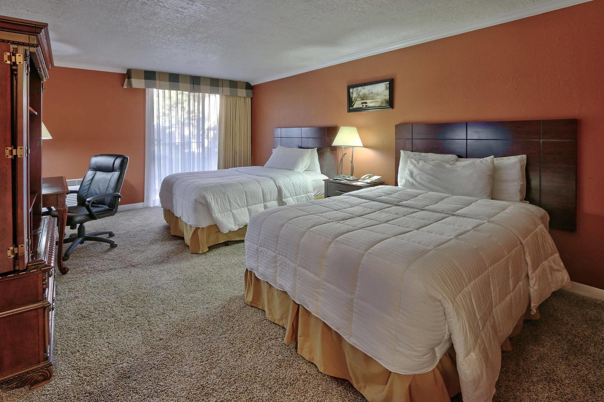 מלון Ramada By Wyndham Albuquerque Midtown מראה חיצוני תמונה