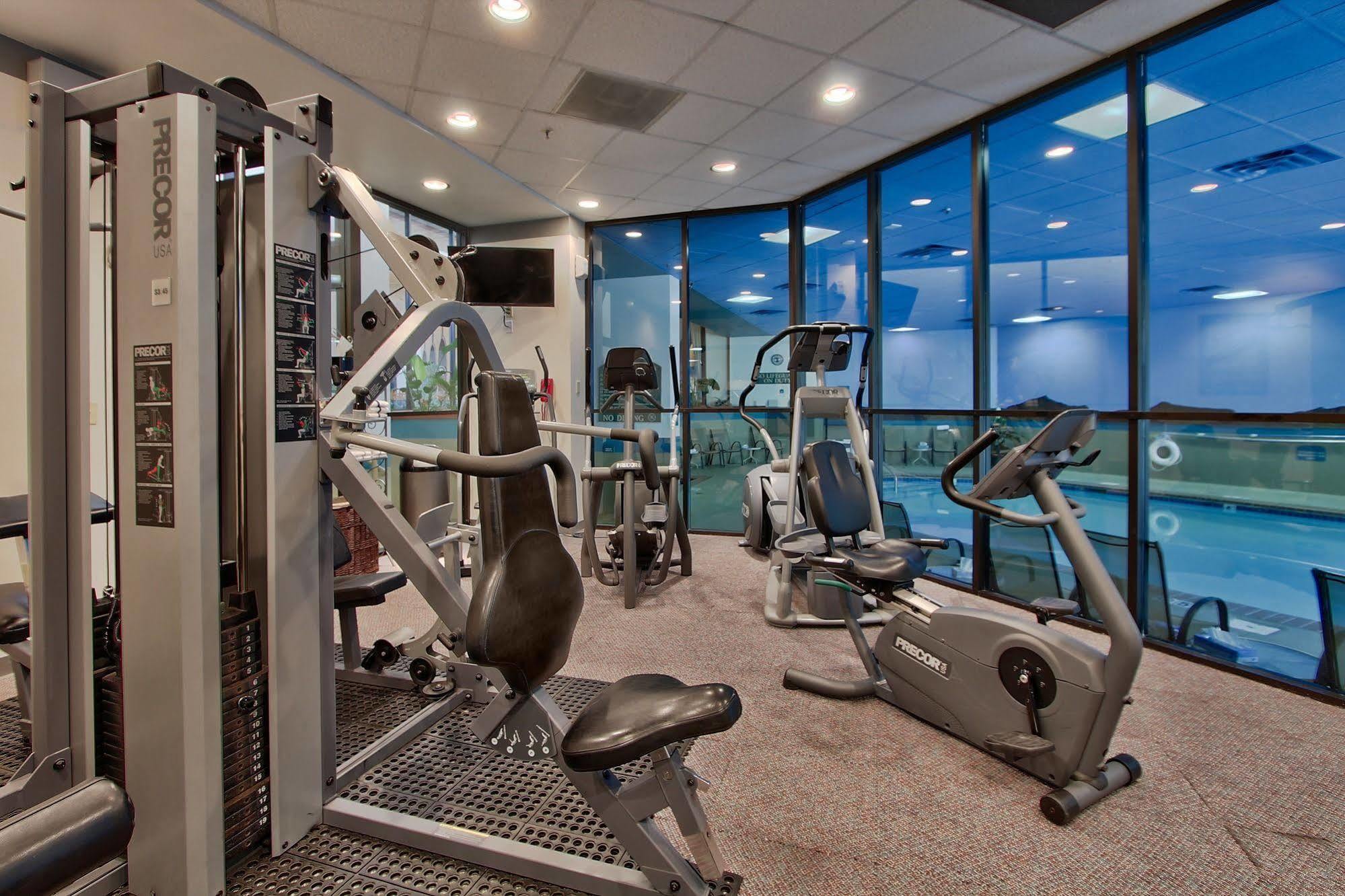 מלון Ramada By Wyndham Albuquerque Midtown מראה חיצוני תמונה