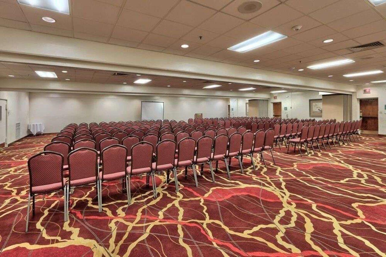 מלון Ramada By Wyndham Albuquerque Midtown מראה חיצוני תמונה